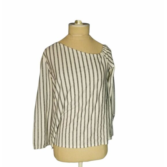 Banana Republic white and true navy blue striped off the shoulder top small - Picture 1 of 3